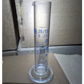 Messzylinder 25 ml niedrige Form, unbenutzt, GLASFU&szlig;