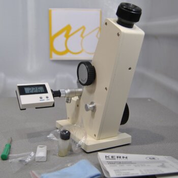 neues Abbe Refraktometer KERN ORT 1RS mit Digitalthermometer